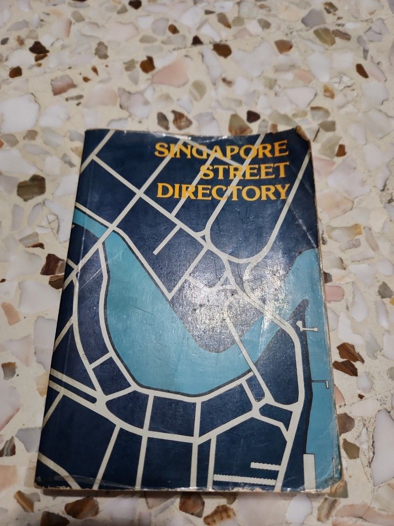 Singapore Street Directory 13 edition (1981), Hobbies & Toys