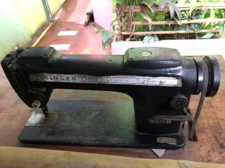 Singer Professional sewing machine LS2D1412