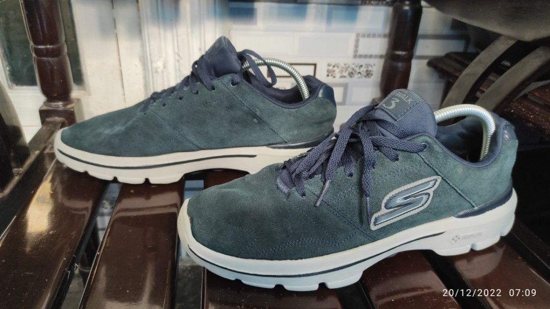 Skechers go walk 3 suede trainers top