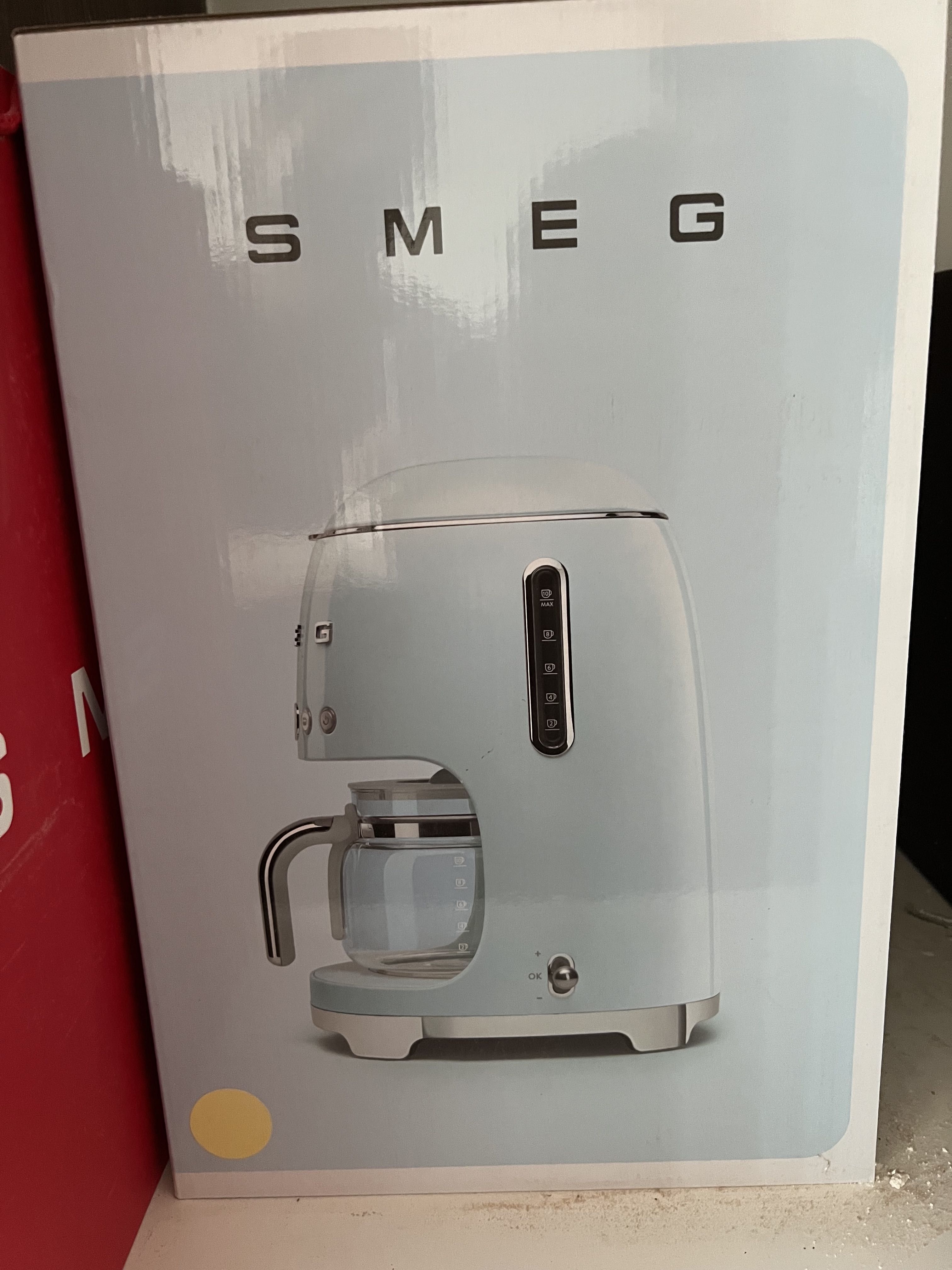 SMEG Coffee maker YELLOW, Furniture & Home Living, Kitchenware