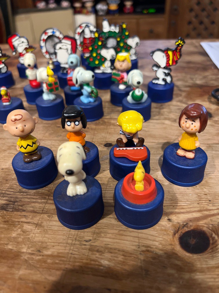 Snoopy Collectible Series, Hobbies & Toys, Memorabilia & Collectibles ...