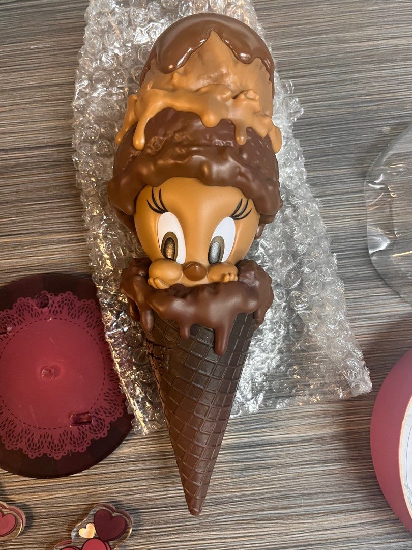 Soap Studio Looney Tunes Tweety Chocolate Gelato Blind Box 翠兒甜