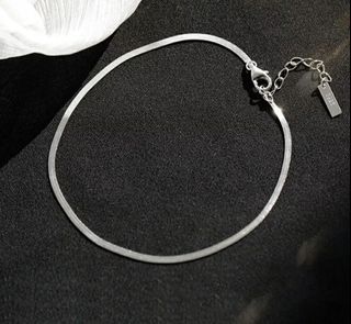 (Category: ) located in . Submitted by lezshop (Listing ID 1204257026, Image 1). Description: .