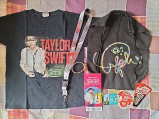 Taylor Swift Red Bundle + TSPH official merchandise