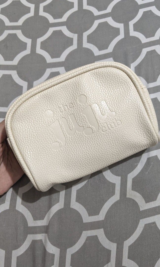The Juju Club Vanilla Leatherette Pouch (Category: Belt bags, Clutches and Pouches) located in Manila. Submitted by adasclothes (Listing ID 1204341663, Image 3). Description: 🌸 The Juju Club Leatherette Pouch (Vanilla) ✅ Original Price: 599 ✅ Selling Price: 350 ✅ RFS: Extra (brand new) Product Measurement (inches) Length: 4.5" Width: 6" Side: 2.5" 🚛 Shipping available thru LBC, JRS, Angkas Padala, Lalamove.