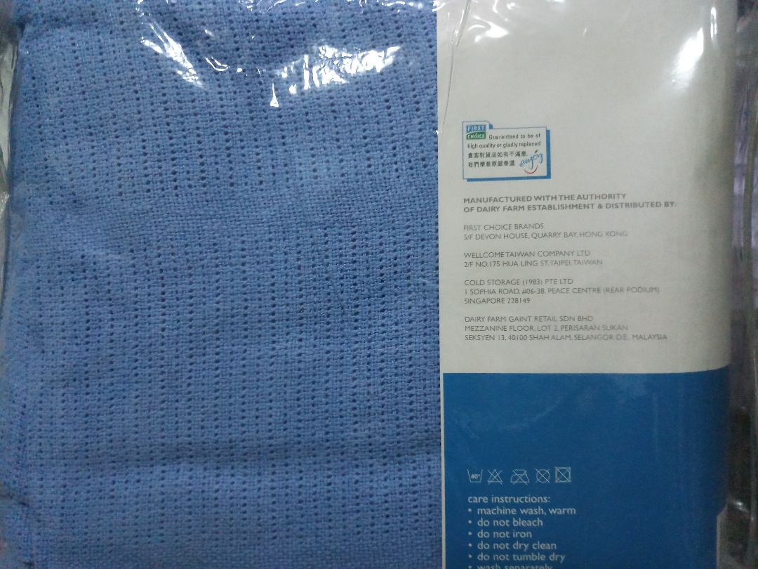 Thermal Blanket Queen Size, Furniture u0026 Home Living, Bedding u0026 Towels on  Carousell