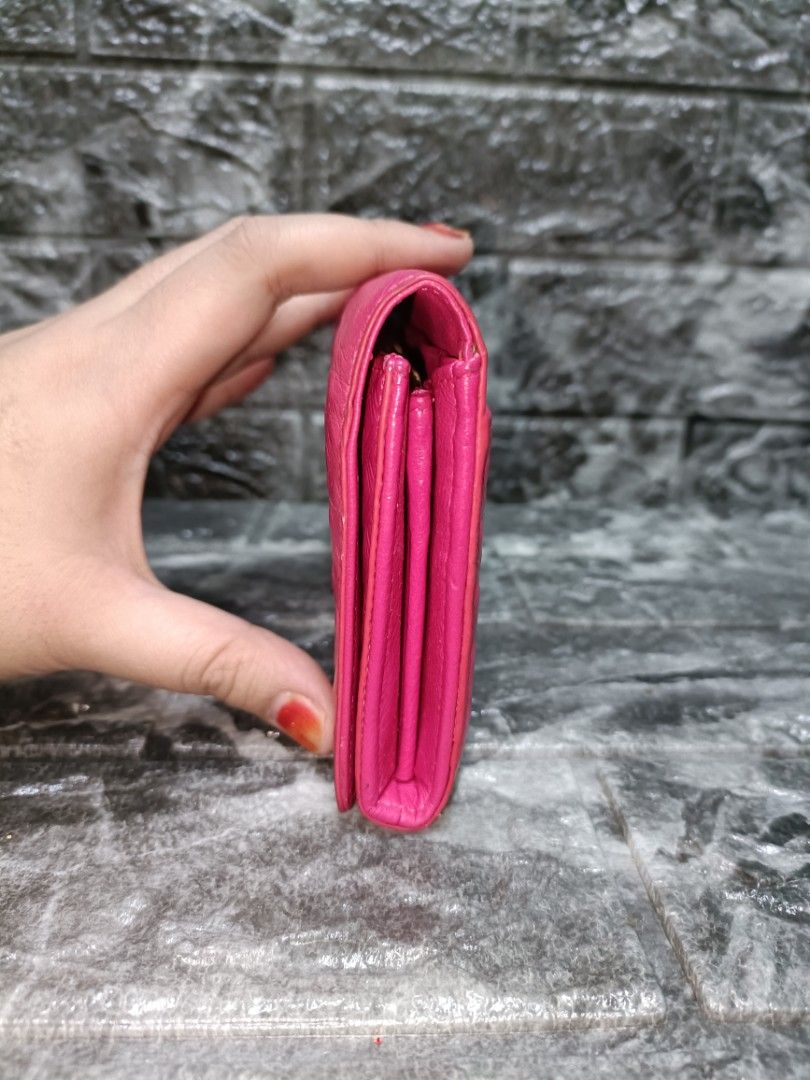 Tory burch hot pink wallet deals