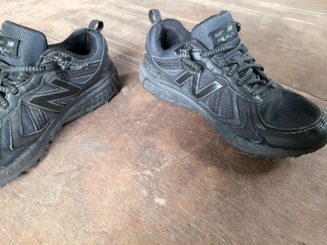 New balance 410v5 triple black outlet