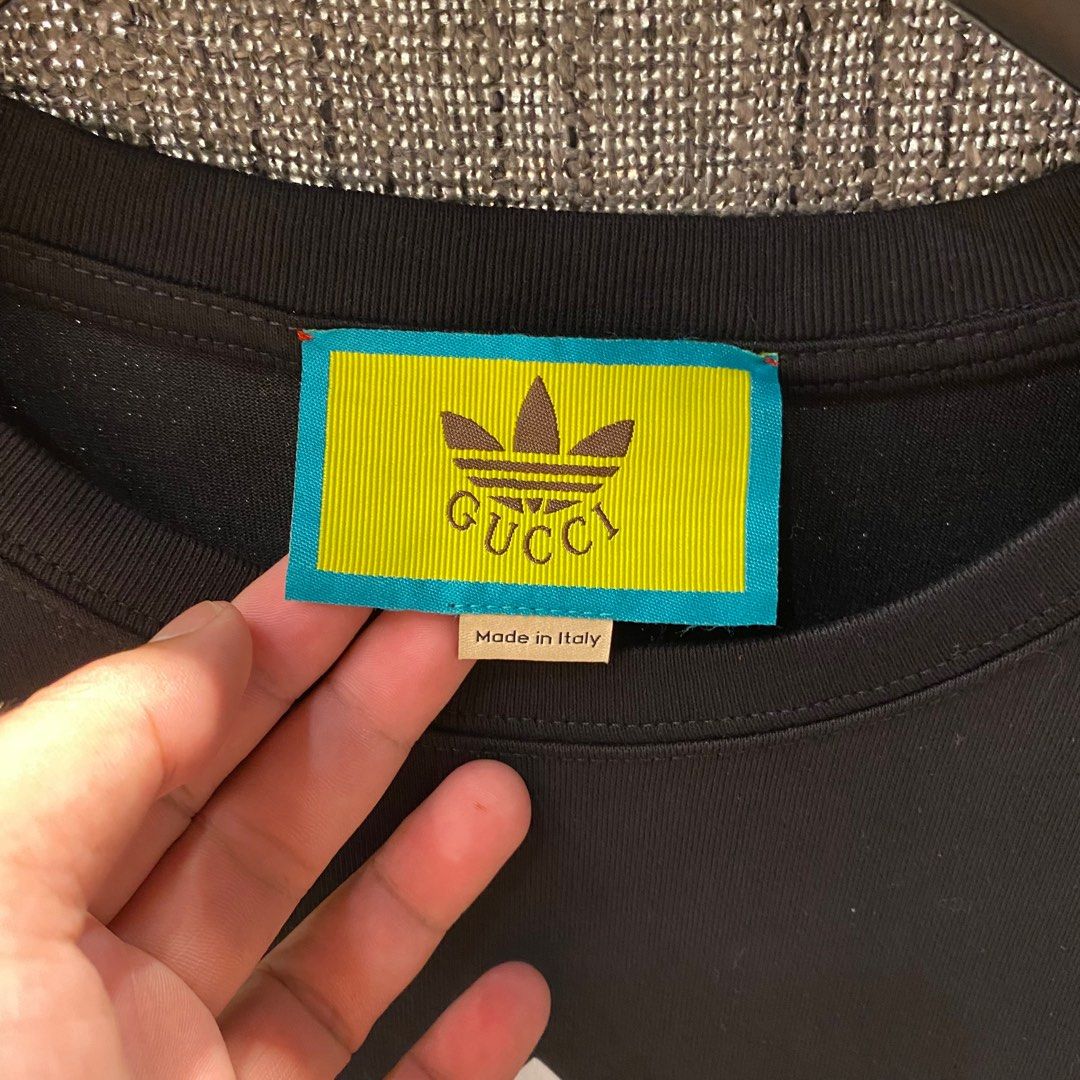 T-shirt gucci metamorfosi, Fesyen Pria, Pakaian Atasan di Carousell