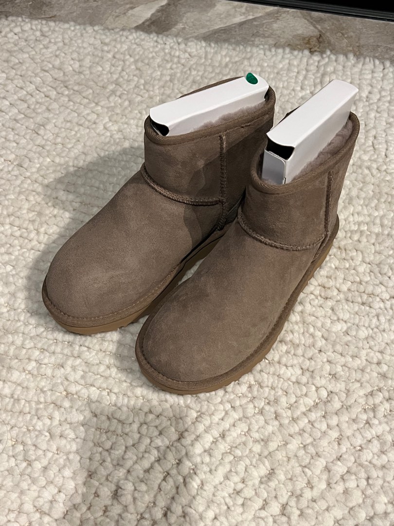 Ugg mole color top