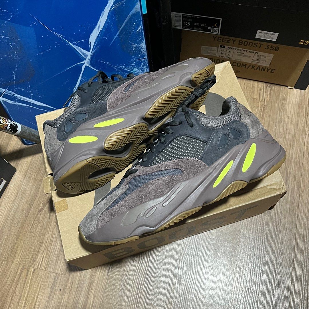 Kanye discount 700 mauve
