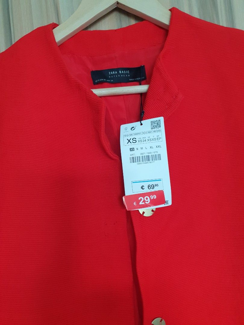 Zara Basic Outerwear (Category: Coats, Jackets and Outerwear) located in Singapore. Submitted by hanny13 (Listing ID 1204265256, Image 3). Description: Brand new Zara Outerwear not worn before, tag still intact. letting go at $35 sgd. pls add $4 for normal mailing. Otherwise, meet up at Caldecott or One-North MRT..