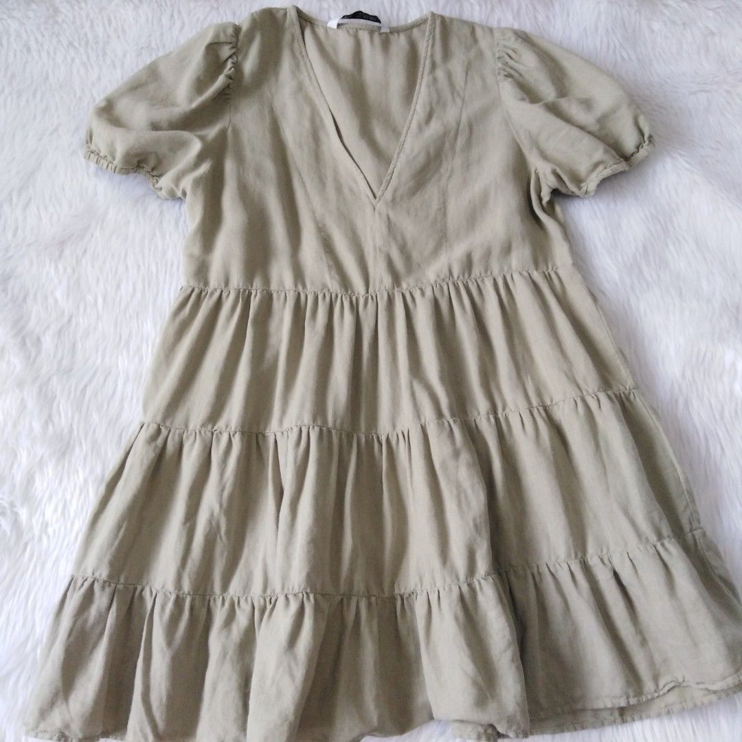 ZARA Puff Sleeve Tiered Dress in Khaki Green, Women's Fashion, Dresses