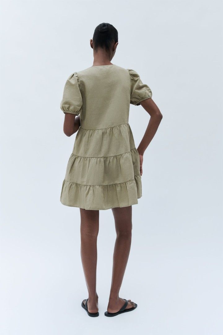 ZARA Puff Sleeve Tiered Dress in Khaki Green, Women's Fashion, Dresses