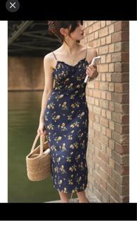 6Styleco Floral Midi Dress