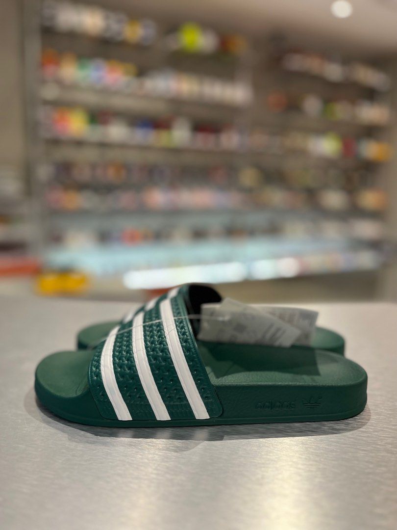 Adilette green deals