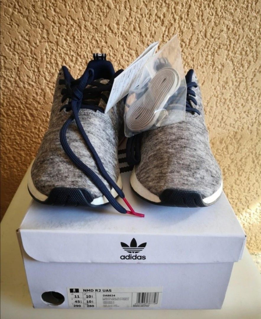 Adidas nmd on sale r2 size 11