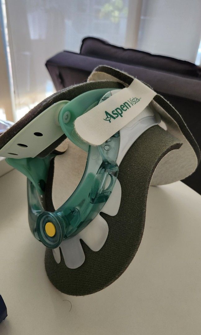 Aspen vista neck brace, Health & Nutrition, Assistive & Rehabilatory