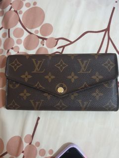 Louis Vuitton LV Sarah Wallet, Luxury, Bags & Wallets on Carousell