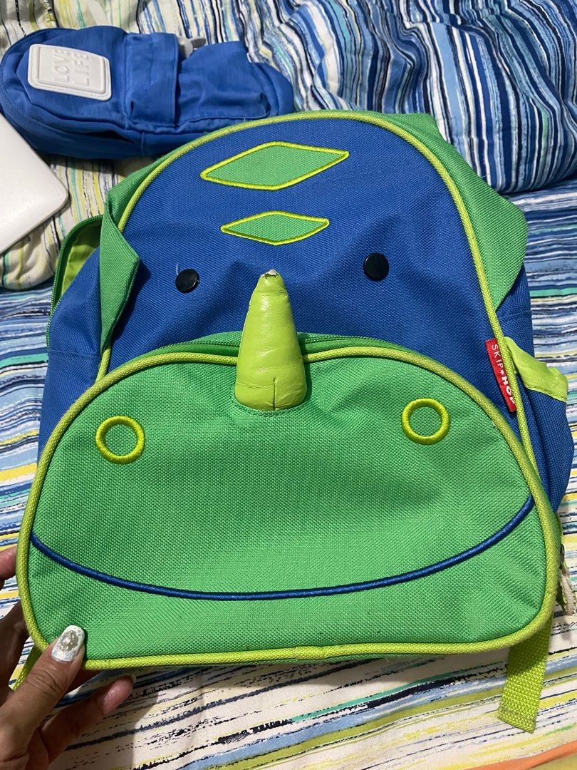 Baby bag (Category: Diaper Bags & Wetbags) located in Manila. Submitted by rhealyn89 (Listing ID 1204563607, Image 1). Description: Decluttering .