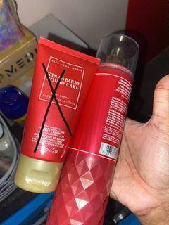 bath and body works strawberry pound cake
