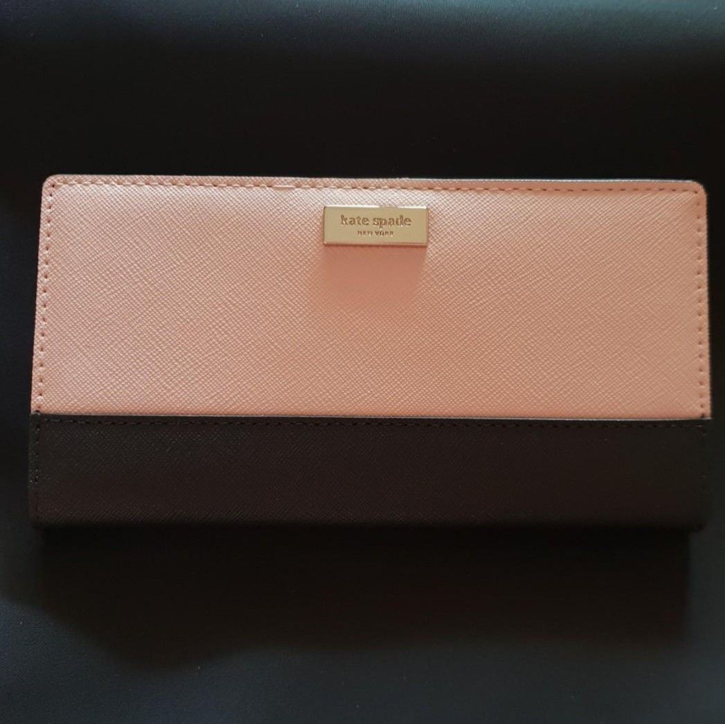 BNWT Kate Spade Laurel Way Stacy Saffiano Leather Bifold Wallet, Women's  Fashion, Bags & Wallets, Wallets & Card Holders on Carousell