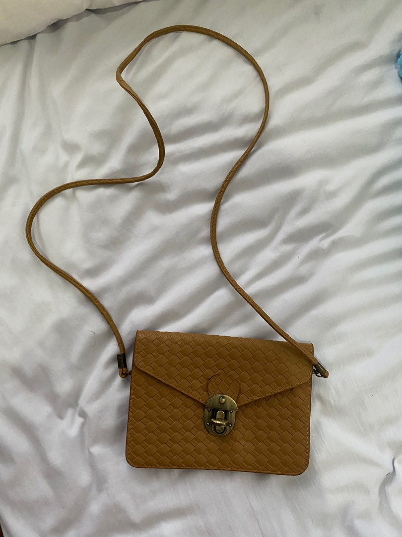 Brown cross body bag / clutch, Women's Fashion, Bags & Wallets, Crossbody Bags on Carousell