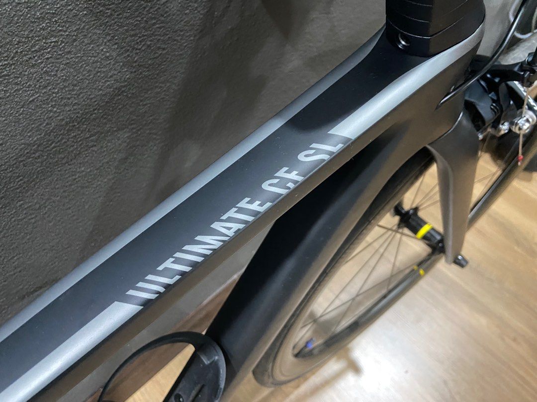 Canyon Ultimate CF SL 8.0 Aero Sports Equipment Bicycles Parts