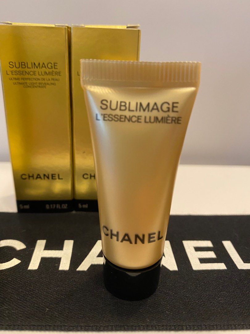 Chanel Sublimage L'Essence Lumiere Ultimate Light-Revealing