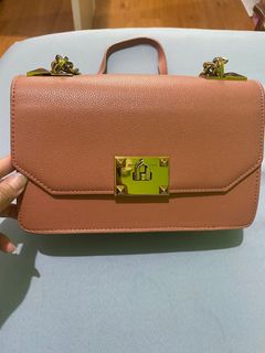 (Kategori: ) berada di . Dikirim oleh devanya10 (ID iklan 1204638834, Gambar 1). Deskripsi: .