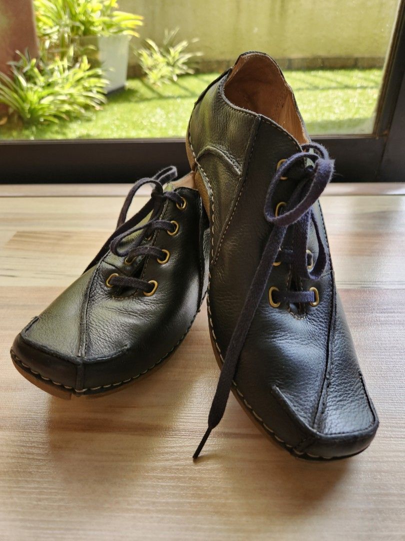 Clarks shoes dc top