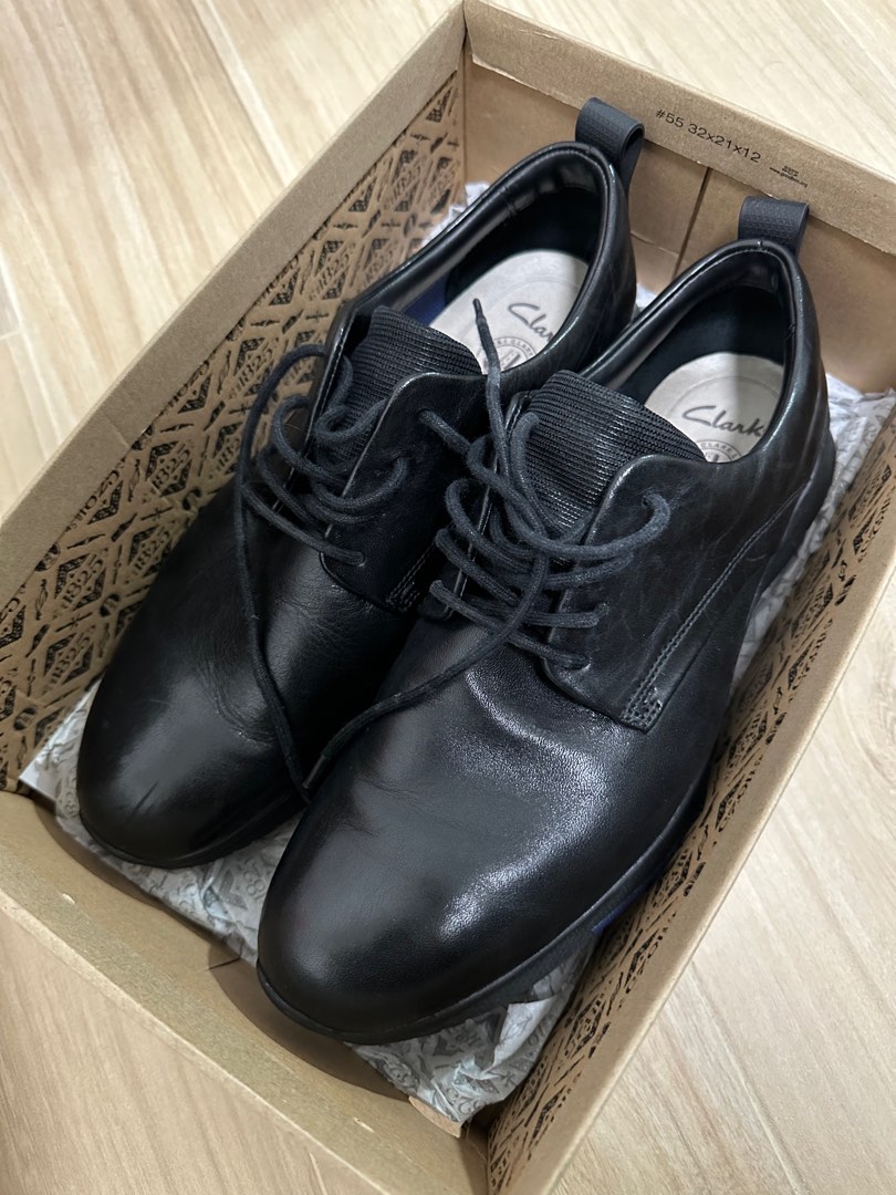 Clarks Tynamo Black Leather EU 41.5 波鞋底黑色皮鞋, 男裝, 鞋, 西裝鞋- Carousell