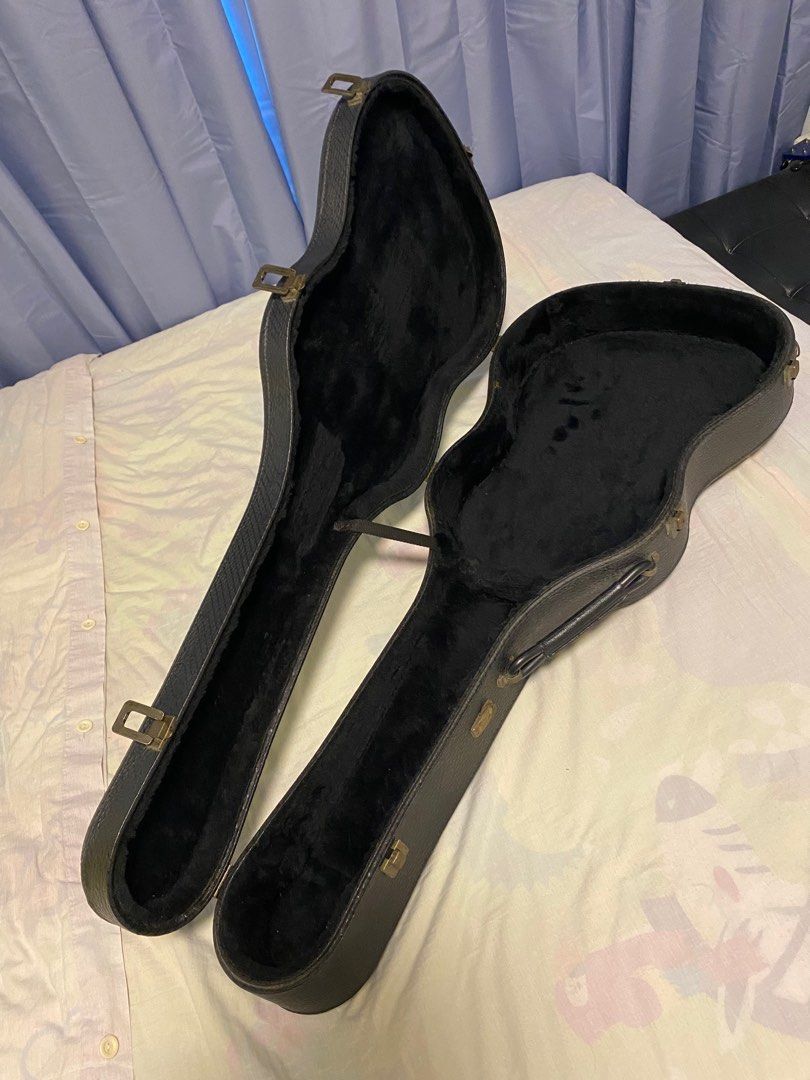 Classical guitar hard case, Hobbies & Toys, Music & Media, Music