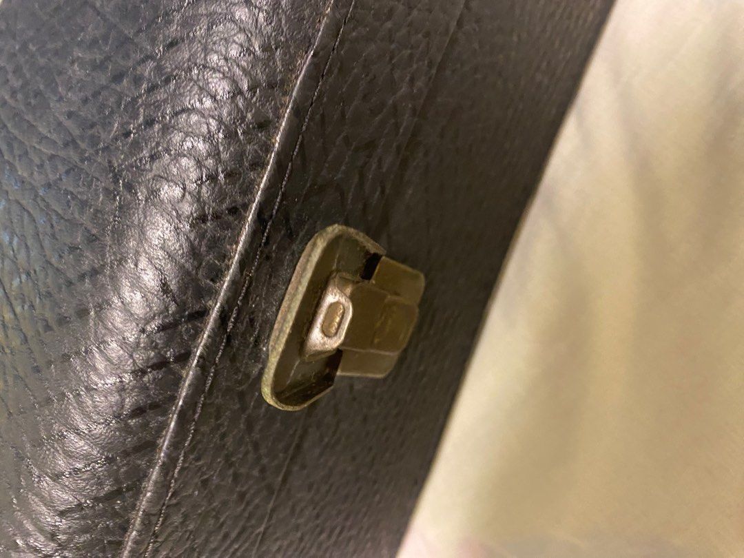 Classical guitar hard case, Hobbies & Toys, Music & Media, Music