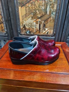 Dansko hotsell clogs used