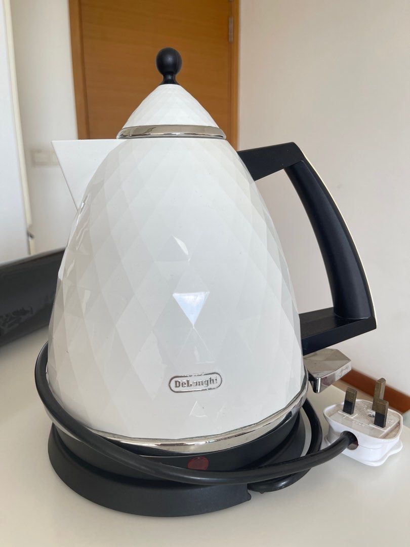 Delonghi kettle big w best sale
