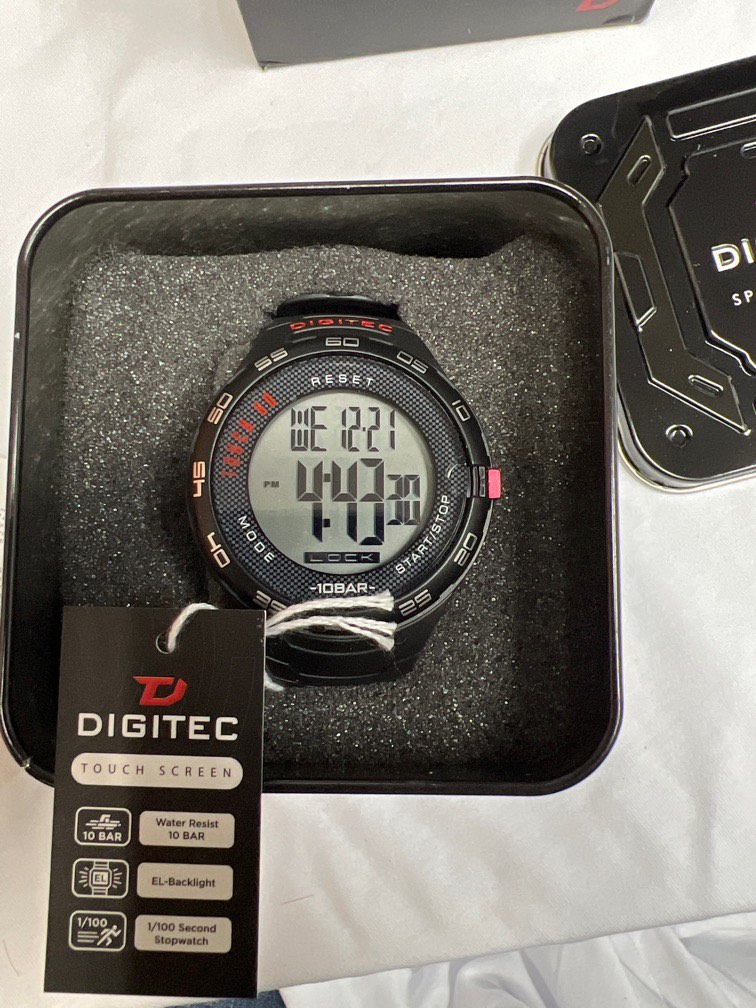Digitec watch made in store