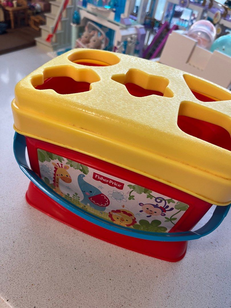 Fisher price shapes sorter, 興趣及遊戲, 玩具 & 遊戲類 Carousell