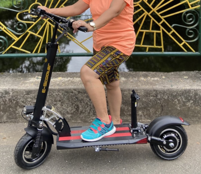 Electric Scooter. 34k orig price., Sports Equipment, Sports & Games