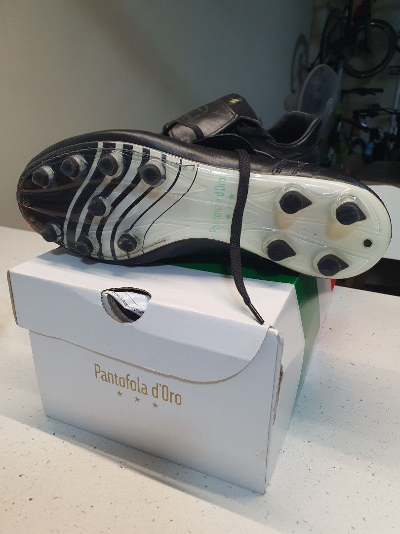 pantofola football boots