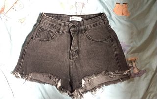 (Category: ) located in . Submitted by beady06 (Listing ID 1204439766, Image 1). Description: .