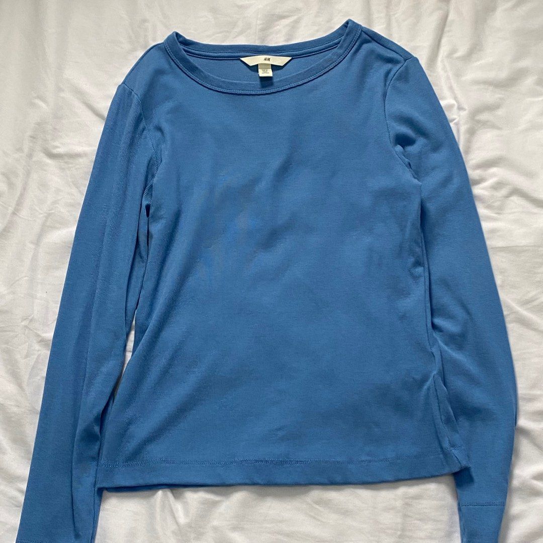 H&M blue long sleeves y2k (Category: Longsleeves) located in Pasig City. Submitted by ctiner (Listing ID 1204417188, Image 1). Description: .