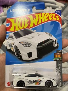 (Category: ) located in . Submitted by Tyz.collection (Listing ID 1137342105, Image 1). Description: .