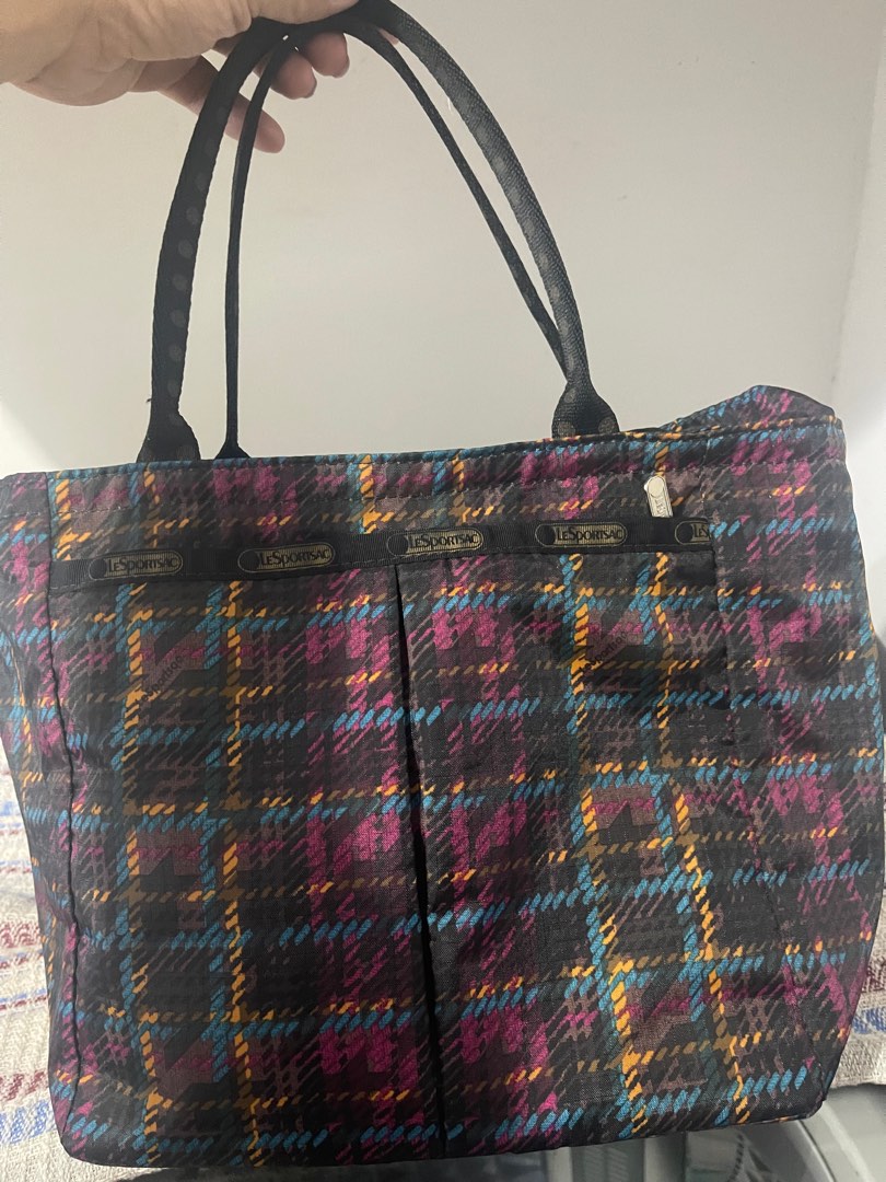 LESPORTSAC, Women's Fashion, Bags & Wallets, Purses & Pouches on Carousell