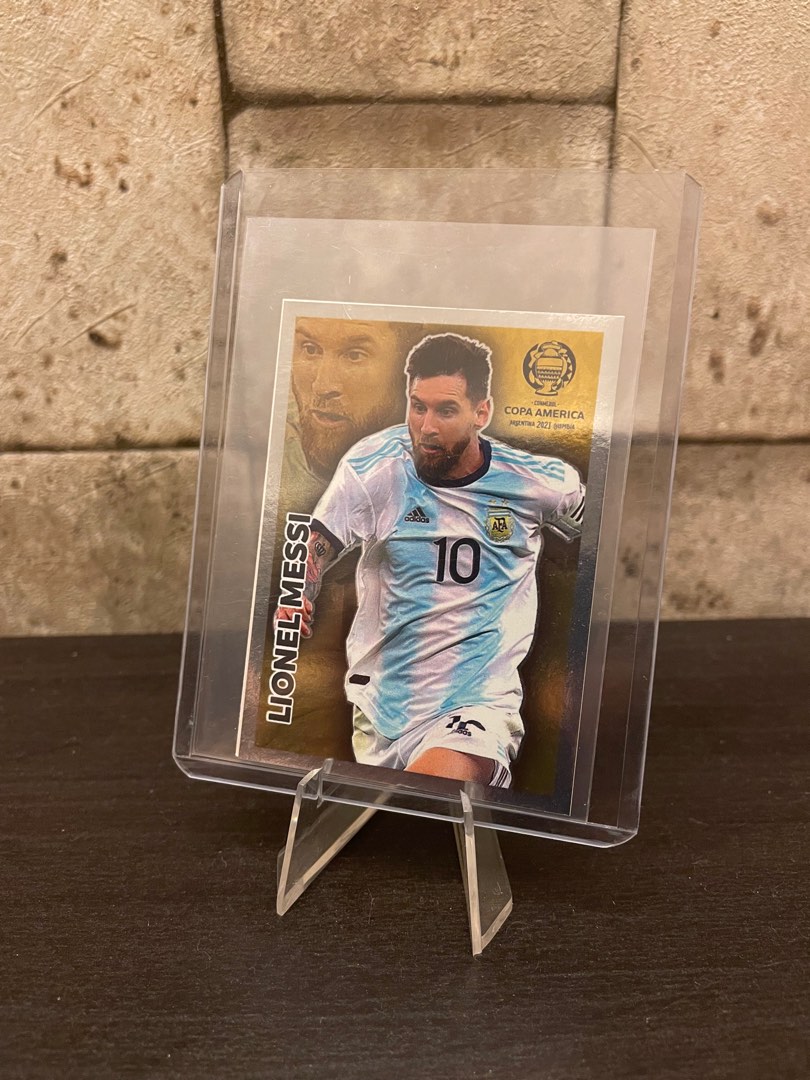 Carte Panini FIFA World Cup 2023 - Lionel Messi Argentine - Sticker Foil PSA 4 - Collector