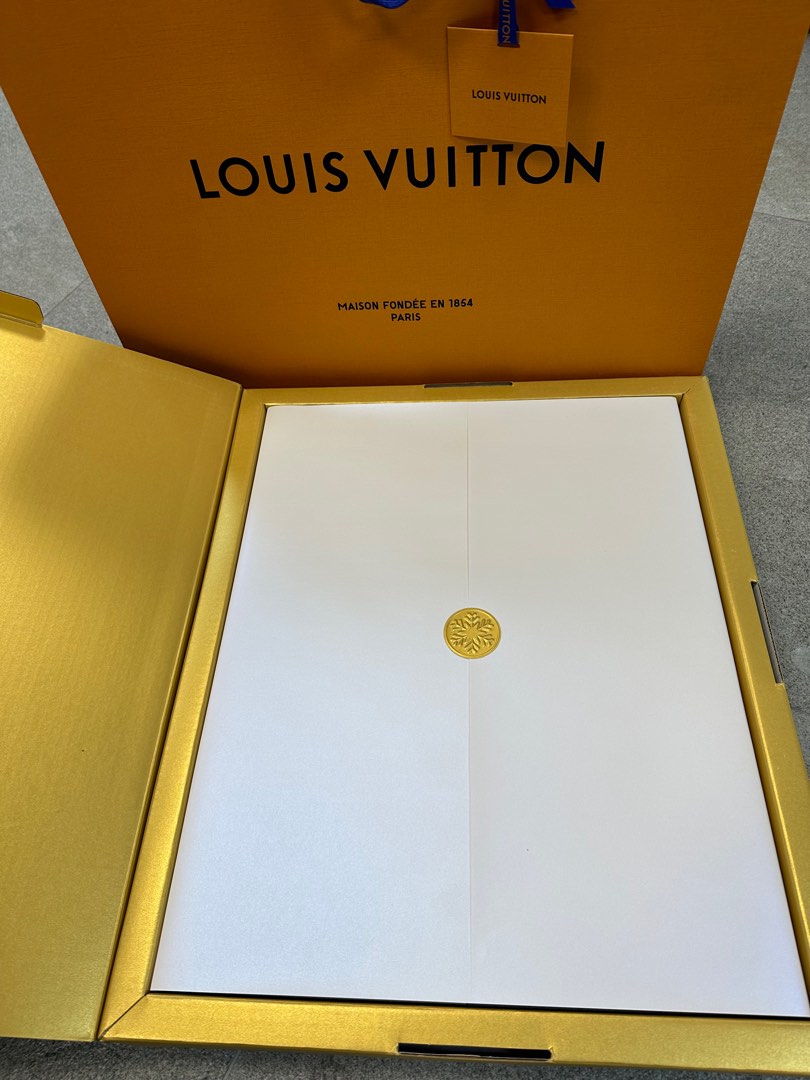 LOUIS VUITTON Advent calendar Vivienne 2022 representing…