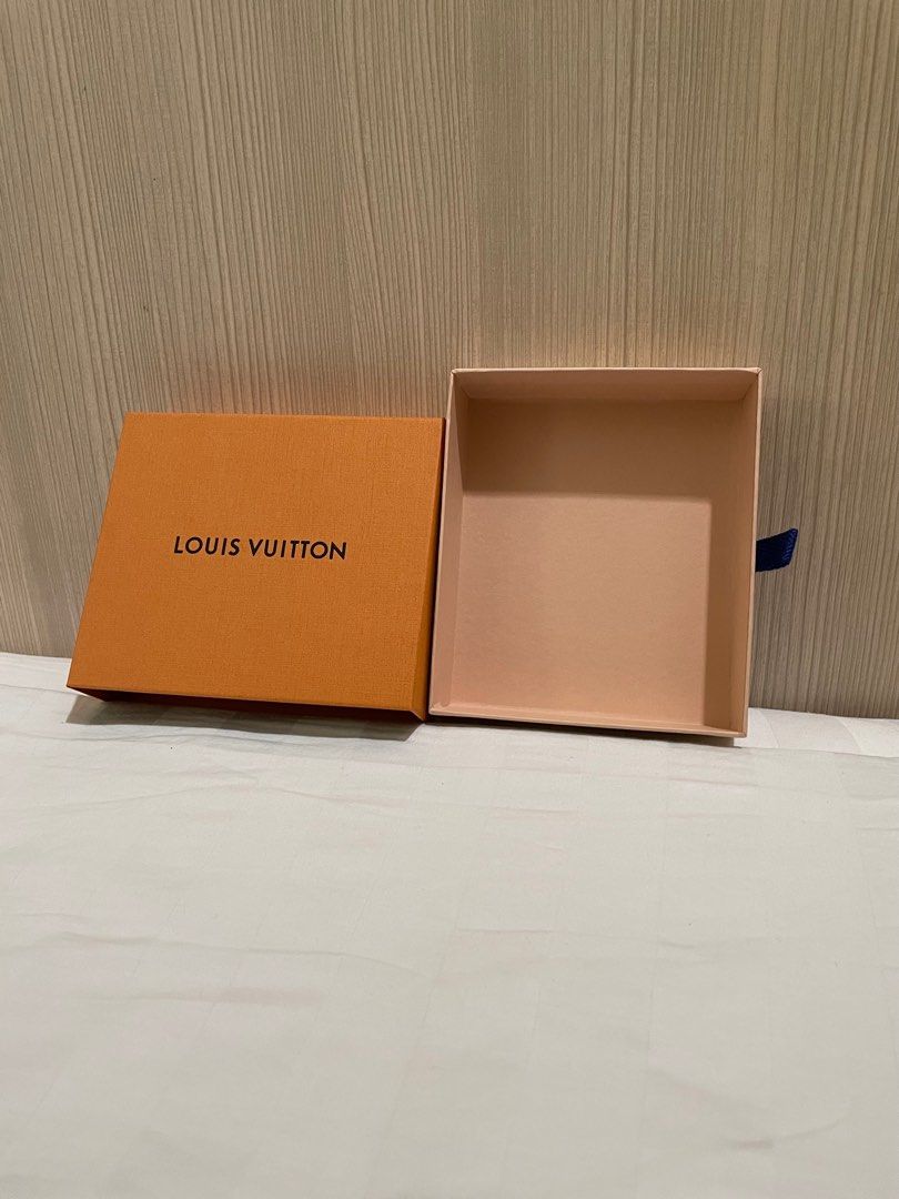 Louis Vuitton bag box / kotak tas LV, Barang Mewah, Aksesoris di