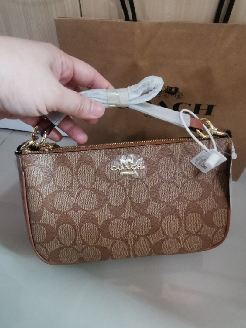 Coach on sale pouch f58321