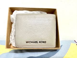 （分類：）位於 。 由 potatoesssss 提交（商品編號 1204620810，圖片 1）。簡介： 。