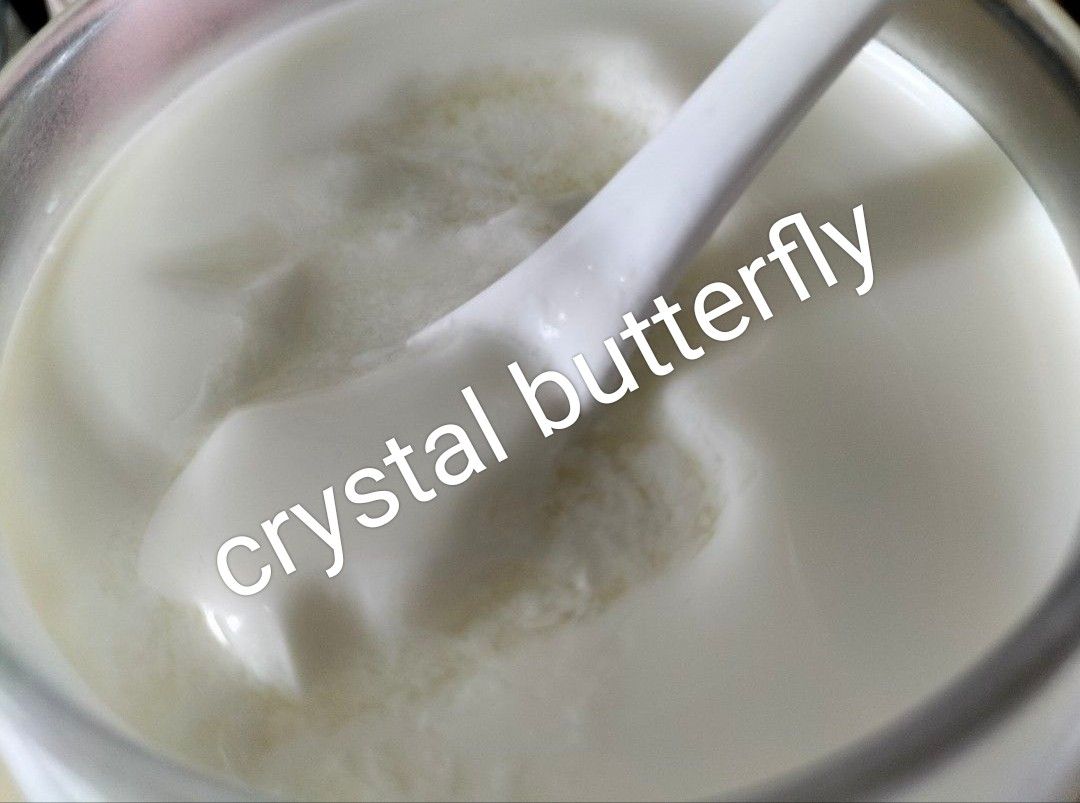 Can Cats Eat Kefir? (Safety, Benefits & Dosage Guide)